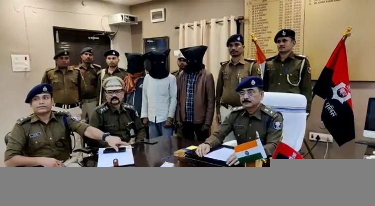 अररिया :SP का बड़ा खुलासा  पेट्रोल पंप के मैनेजर ने ही अपने कर्मचारी से लूट की रची थी साजिश..