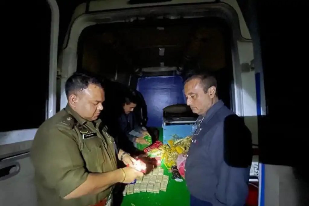 गुवाहाटी पुलिस ने पकड़ी ड्रग्स की इतनी बड़ी खेप, कीमत जान उड़ जाएंगे होश, असम में एंबुलेंस से तस्करी