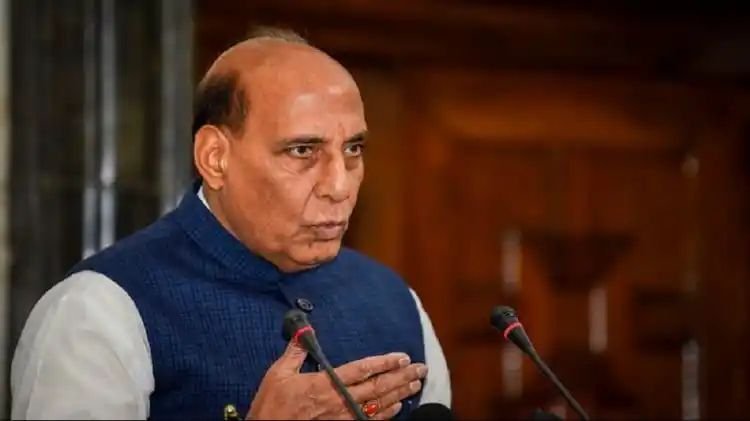 India-China Clash: रक्षा मंत्री राजनाथ सिंह ने बुलाई उच्च स्तरीय बैठक, सीडीएस और तीनों सेना प्रमुख भी हुए शामिल।