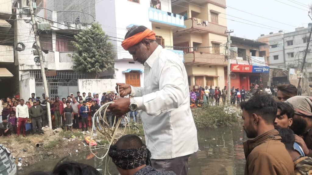 तीन बच्चो का पिता सैदपुर नाला में गिरा, मौत