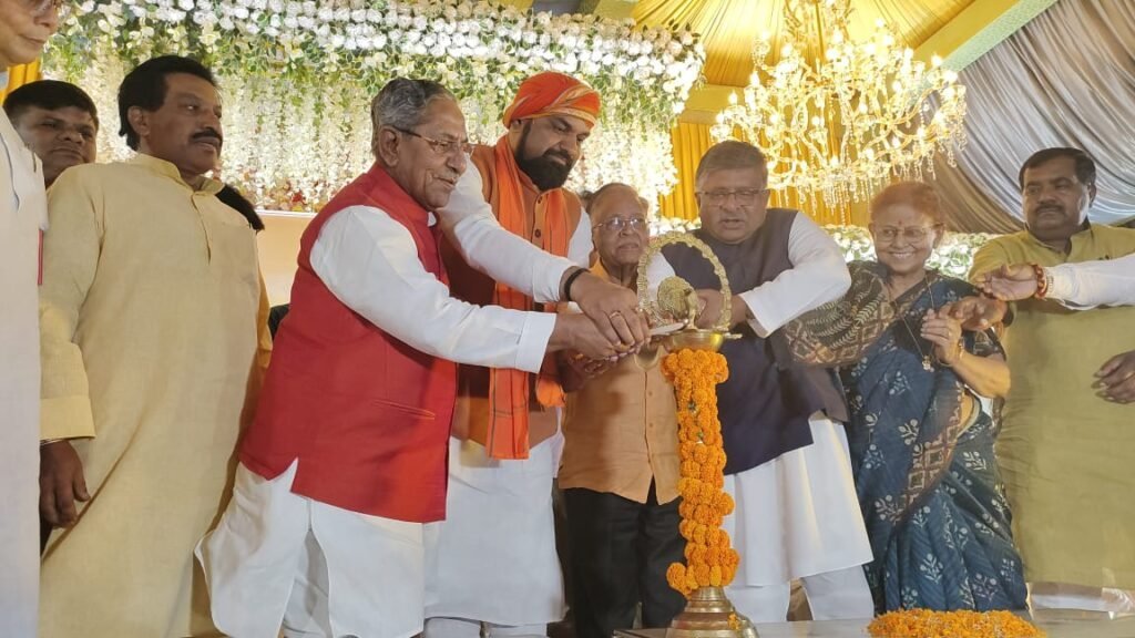 भाजपा चुनाव संचालन समिति की बैठक आयोजित की गई।