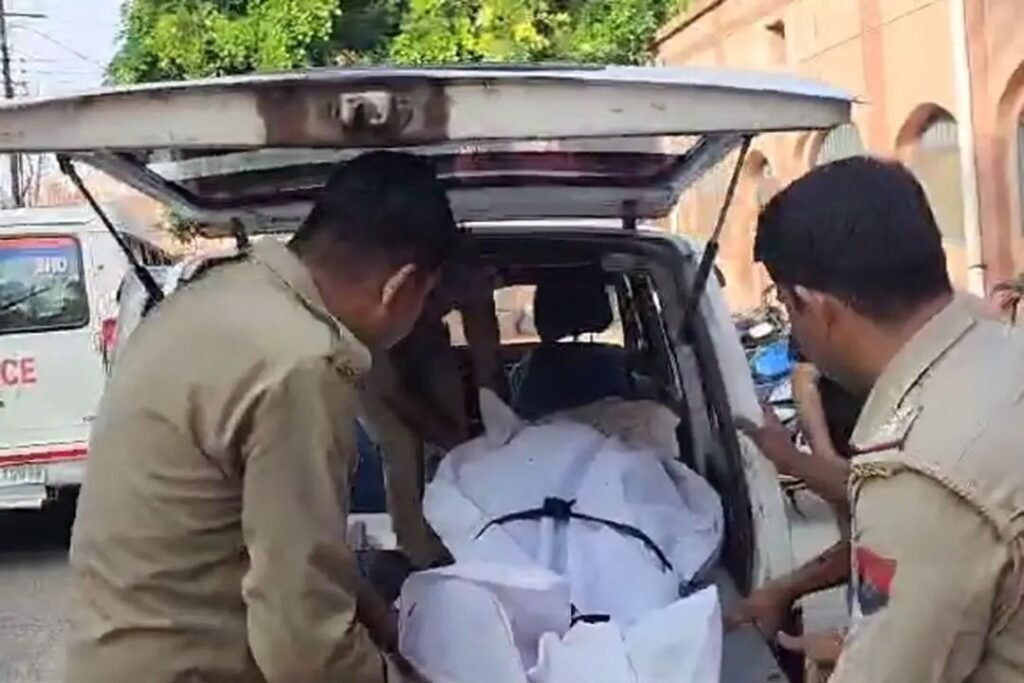 पिस्टल में फंसी गोली चली, दरोगा के पेट को चीरते हुए सिपाही के सिर में लगी, मौत