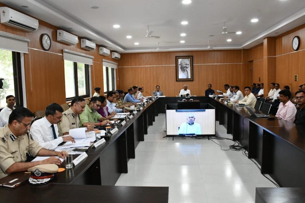 लापरवाही बरतने वाले पुलिस कर्मियों पर होगी सख्त कार्रवाई : मुख्यमंत्री