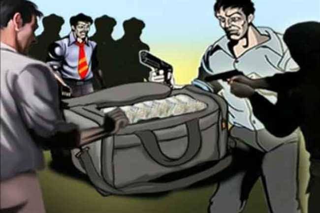 पटना के आलमगंज में मेवा व्यापारी के स्टाफ से हथियार के बल पर 10 लाख रुपए की लूट. पुलिस बता रही मामला संदिग्ध।