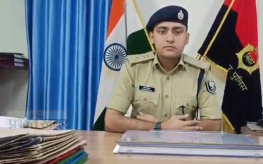बिहार पुलिस की दो महिला सिपाहियों का वर्दी में वीडियो वायरल, SP ने लिया कड़ा ऐक्शन