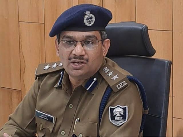 SSP की बड़ी कार्रवाई, शिक्षा माफिया के फरार होने के मामले में 6 पुलिसकर्मियों को किया निलंबित
