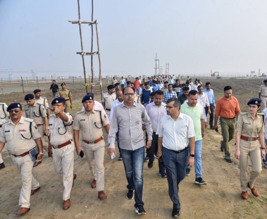 बिहार में सुरक्षा को लेकर 10 गश्ती दल घूमेंगे, मजिस्ट्रेट-अधिकारी तैनात; डीजे बजाने पर रोक अस्थायी तालाब में मूर्ति का विसर्जन होगा : डीएम