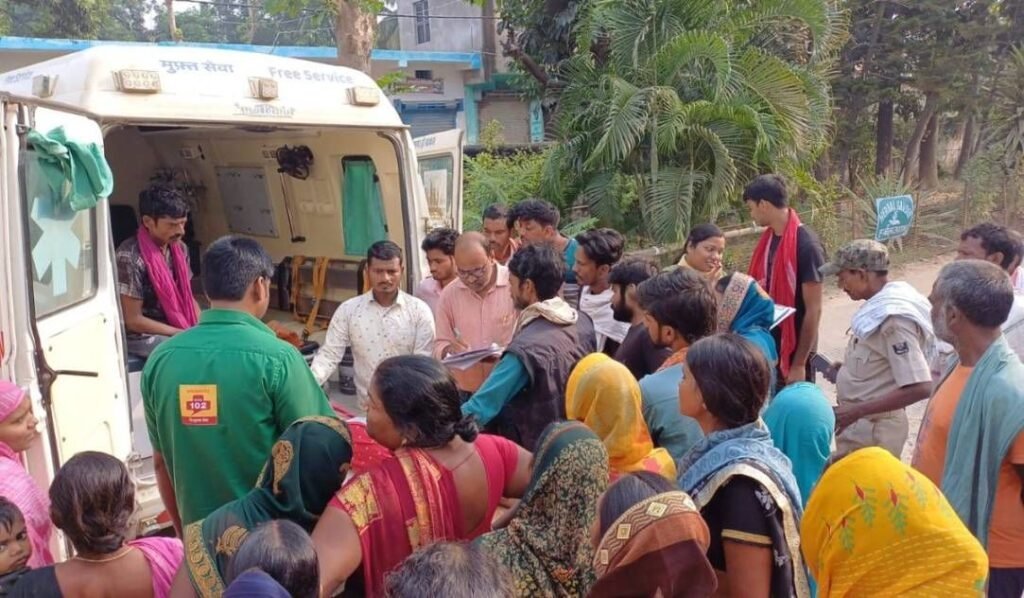 खगड़िया में ट्रैक्टर-ट्रॉली पलटी, मां-बेटे की मौत, जलावन लाने दियारा जा रहा था परिवार
