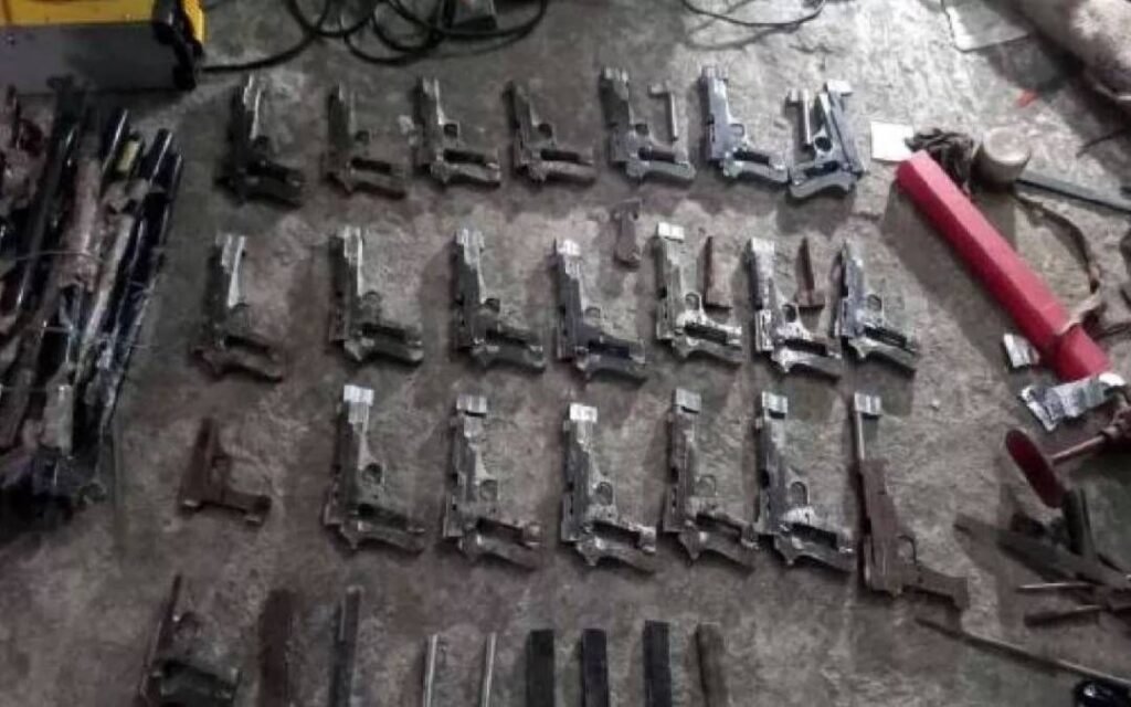 बिहार STF को मिली बड़ी कामयाबी, मिनी गन फैक्ट्री का किया खुलासा