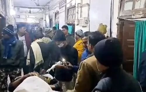 दरभंगा में हाईवे पर हादसा, एक जवान की मौत, दो पुलिसकर्मी घायल; पानी भरे गड्ढे में डूबी गाड़ी