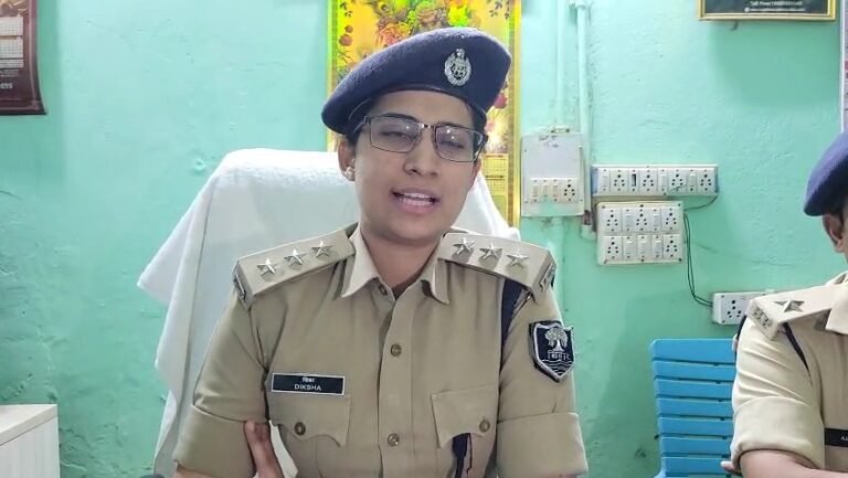 कदमकुआं में स्नेचिंग गिरोह का था आतंक,चार अरेस्ट , दस मोबाइल, दो बाइक जब्त।