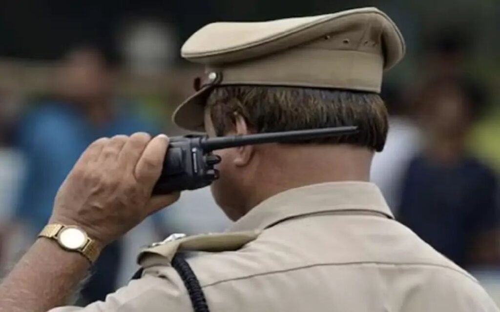 पटना में पुलिस पर हमला;वाहन जांच के दौरान हंगामा