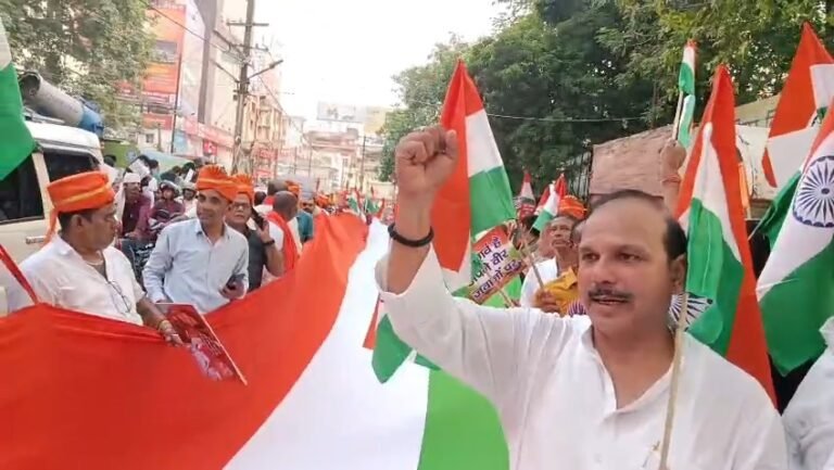 पटना में उमड़ा देशभक्ति का सैलाब: विशाल तिरंगा यात्रा से सेना के शौर्य को सलाम, आतंकवाद को करारा संदेश