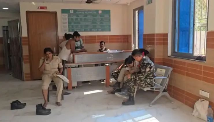 पीएम मोदी की सुरक्षा ड्यूटी पर जा रहे पुलिसकर्मी हादसे का शिकार, 17 घायल