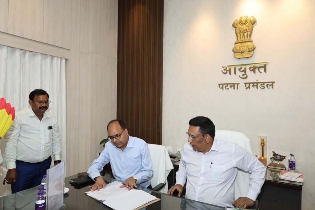 डॉ. चंद्रशेखर सिंह ने संभाला पटना प्रमंडलीय आयुक्त का पदभार, जनहित को दी सर्वोच्च प्राथमिकता
