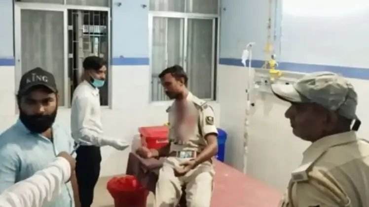 बक्सर में ASI पर जानलेवा हमला, सब्जी काटने वाले चाकू से किया वार; आरोपी गिरफ्तार